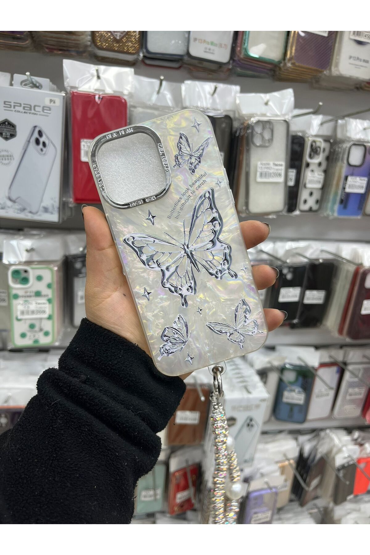 TECNOTREND Apple İphone 14 PRO MAX KELEBEK DESENLİ EL TUTAMAÇLI SİLİKON KILIF
