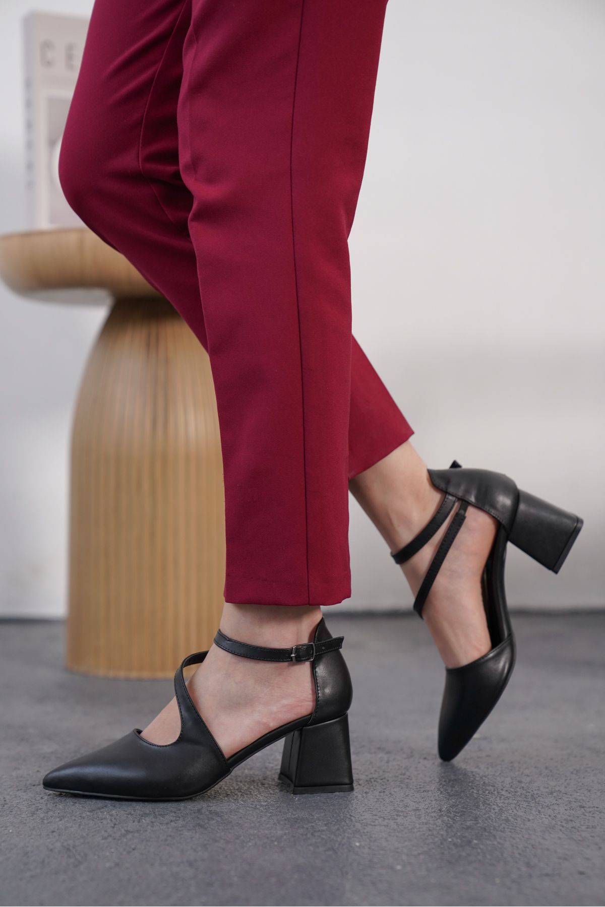 lavishoes Santa Günlük Ortopedik Klasik Topuklu Kadın Ayakkabı