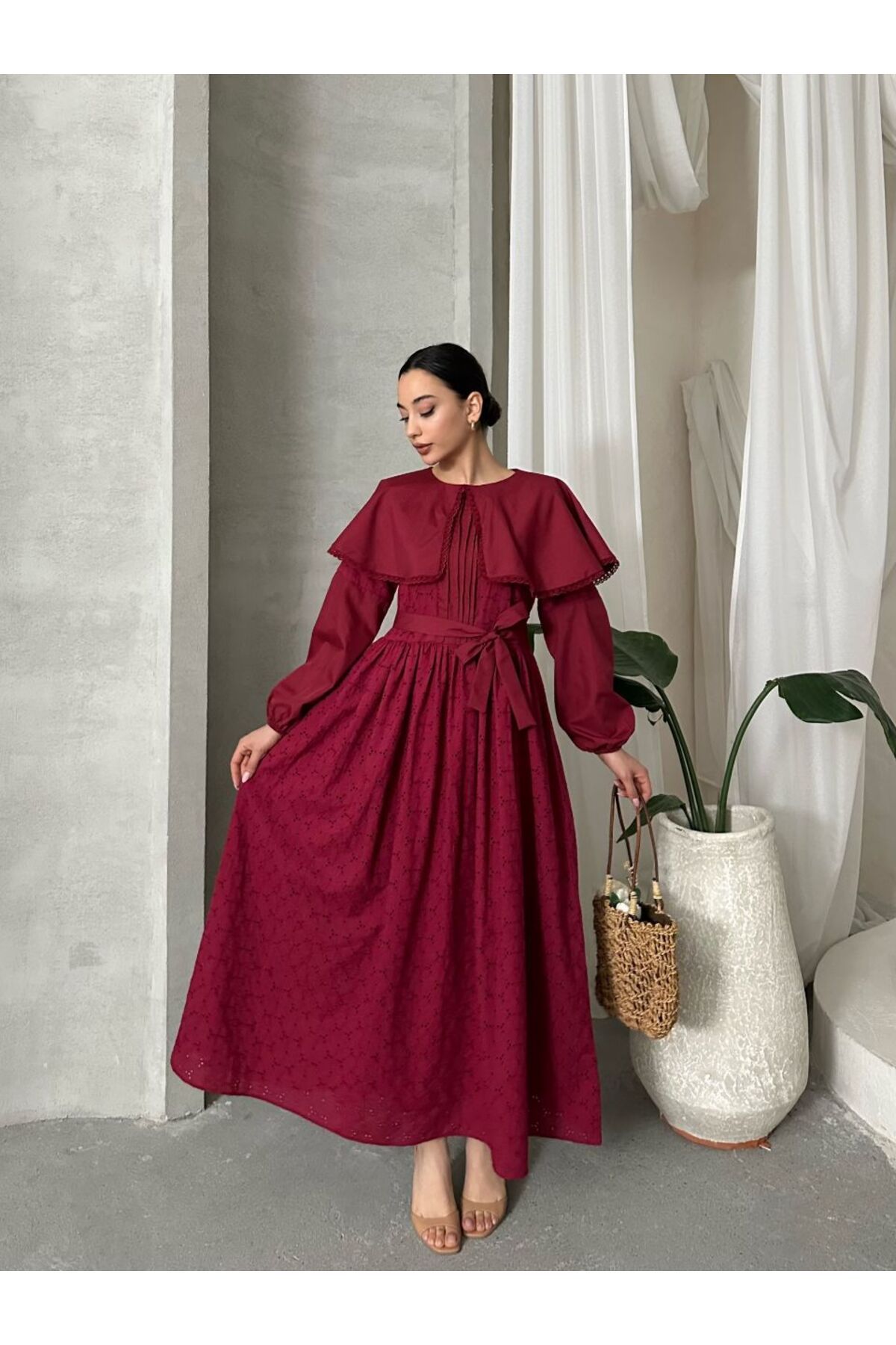 Castivo Fashion Fular Yaka Gipür Detaylı Kuşaklı Poplin Elbise