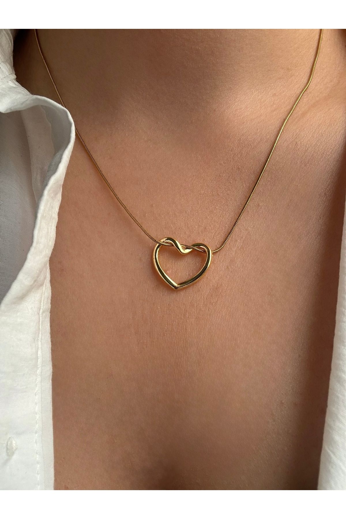 MOD10 Kalpli Gold Çelik Kolye