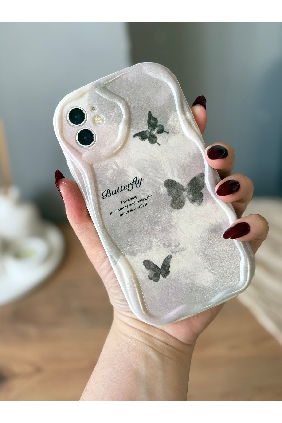 MirazTasarim IPHONE 11 KELEBEK DESENLİ EKRU RENK KILIF