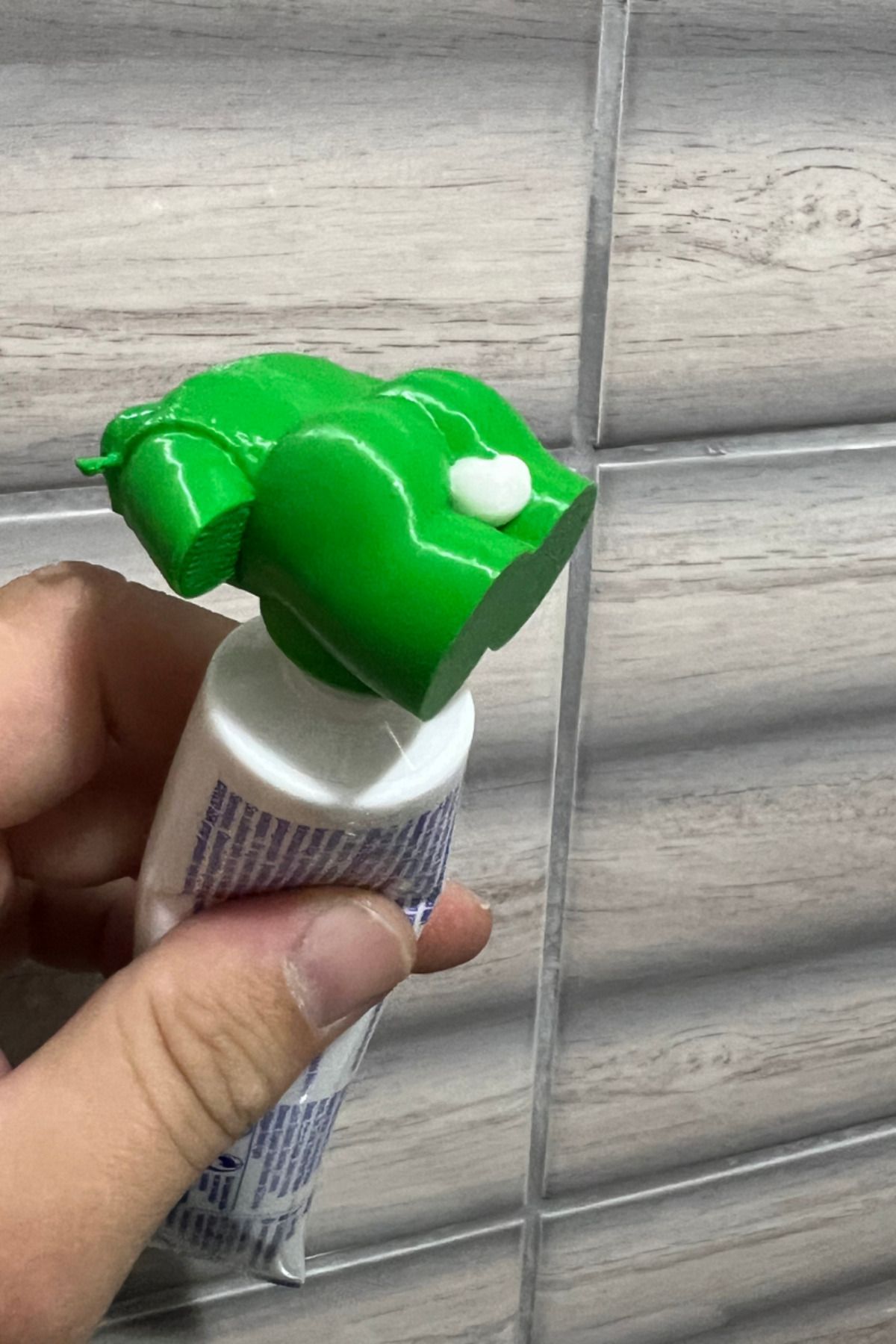 lina hobby Shrek Diş Macunu Kapağı - Eğlenceli & Dekoratif Diş Macunu Başlığı