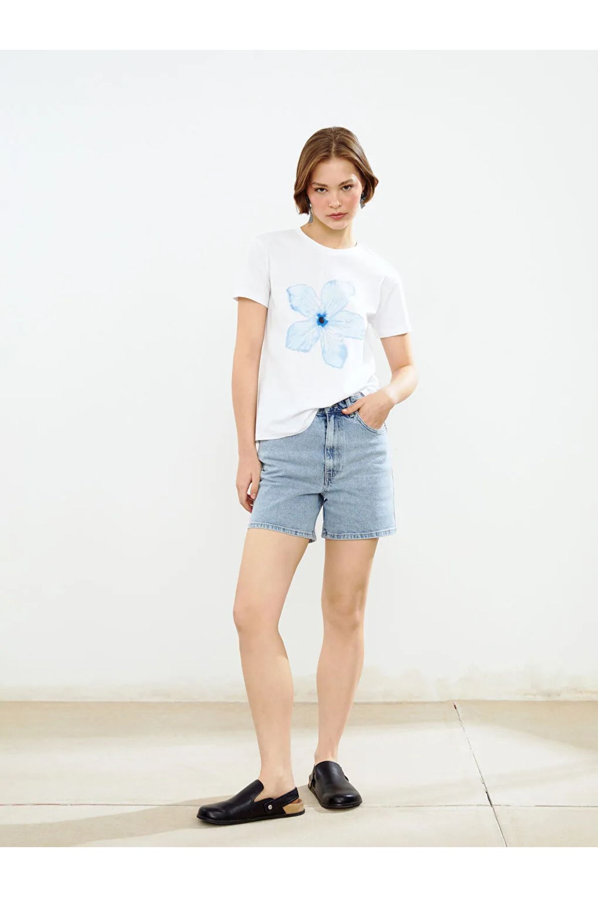LC Waikiki XSIDE Mavi Mom Fit Kadın Jean Şort