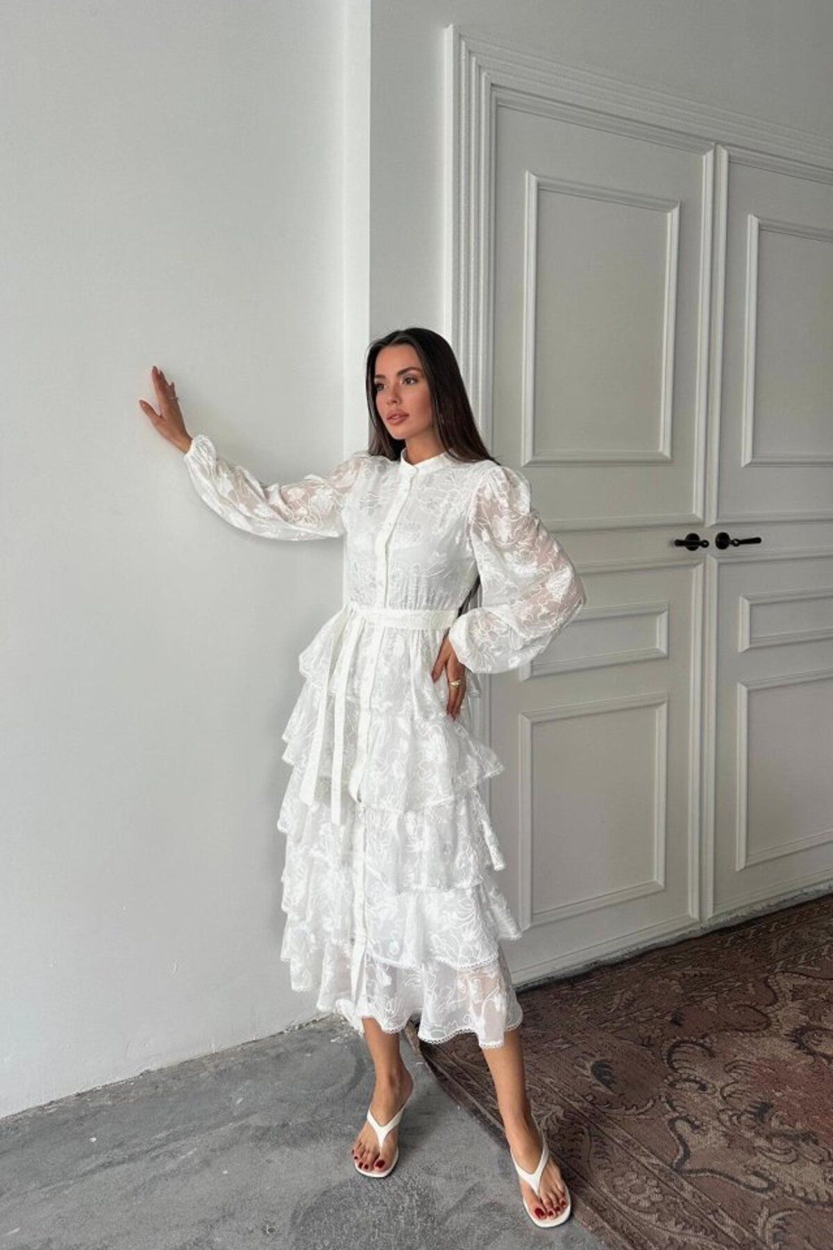 velmorafashion Beyaz Valonlu Şeritli Kat Kat Elbise
