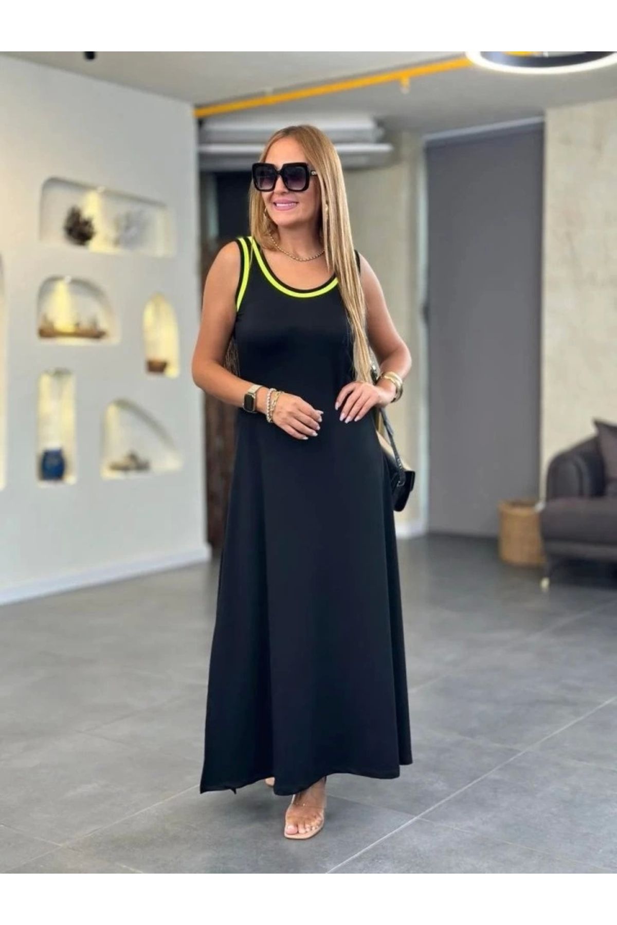 buHillco Kadın Kristal Kumaş Askılı Maxi Boy Elbise