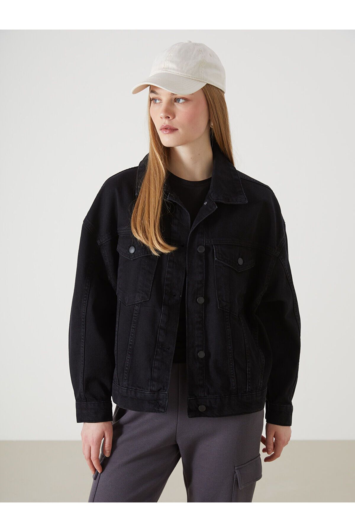 LC Waikiki Gömlek Yaka Oversize Kadın Jean Ceket