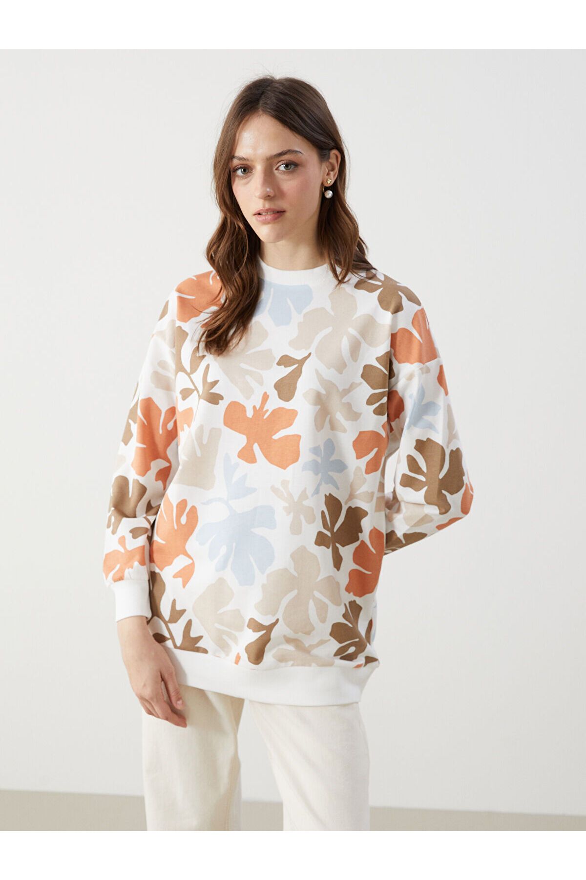 LC Waikiki Bisiklet Yaka Desenli Kadın Sweatshirt Tunik