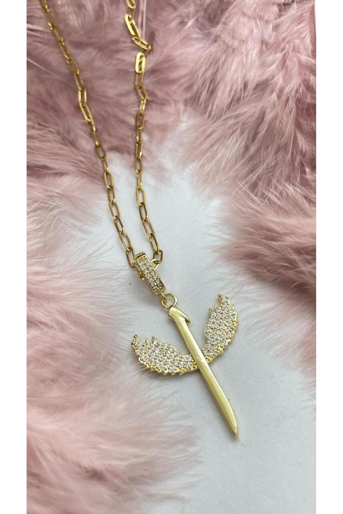 melif accesories Fiyonklu Melek Kanat Desenli Gold Kolye - Zarif Tasarım, Aşk ve Koruma Sembolü