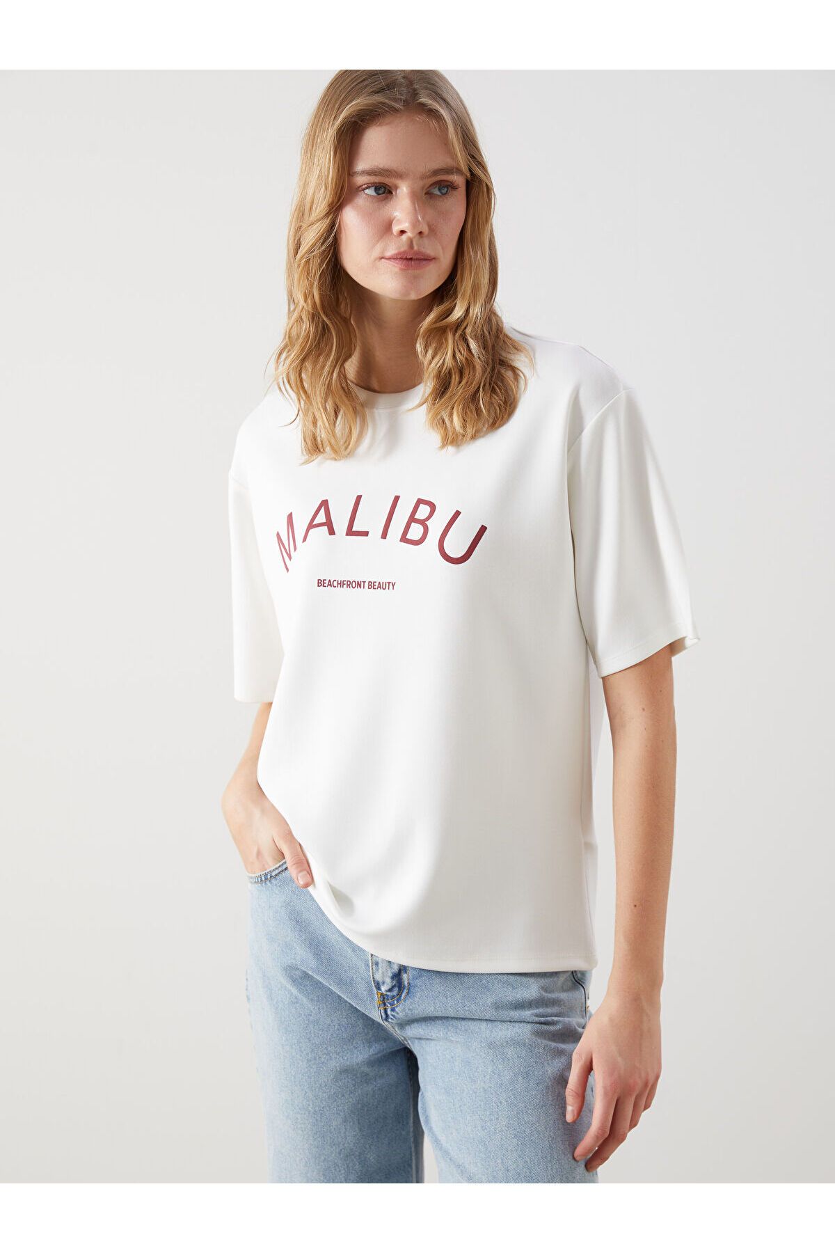 LC Waikiki Malibu Bakılı Oversize Kadın Tişört