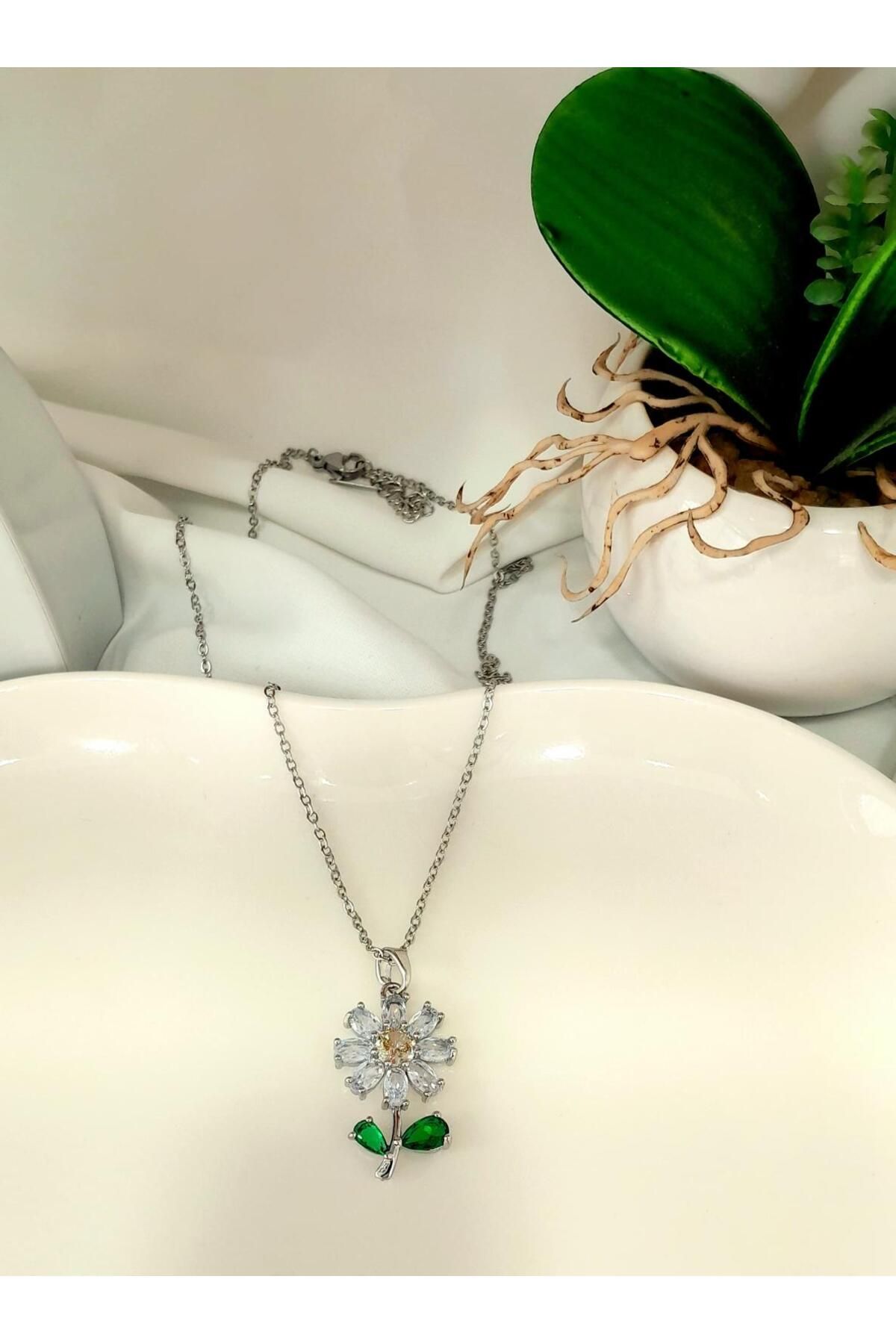 melif accesories Gümüş Zirkonyum Taşlı Çiçek Figürlü Zarif Çelik Kolye - Renkli Tasarım