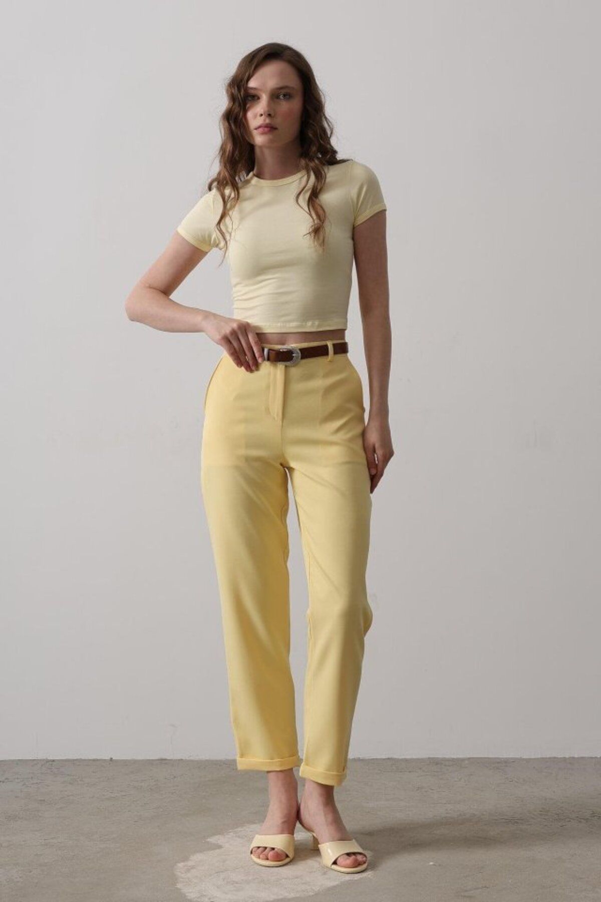 velmorafashion Kemerli Havuç Pantolon - Sarı
