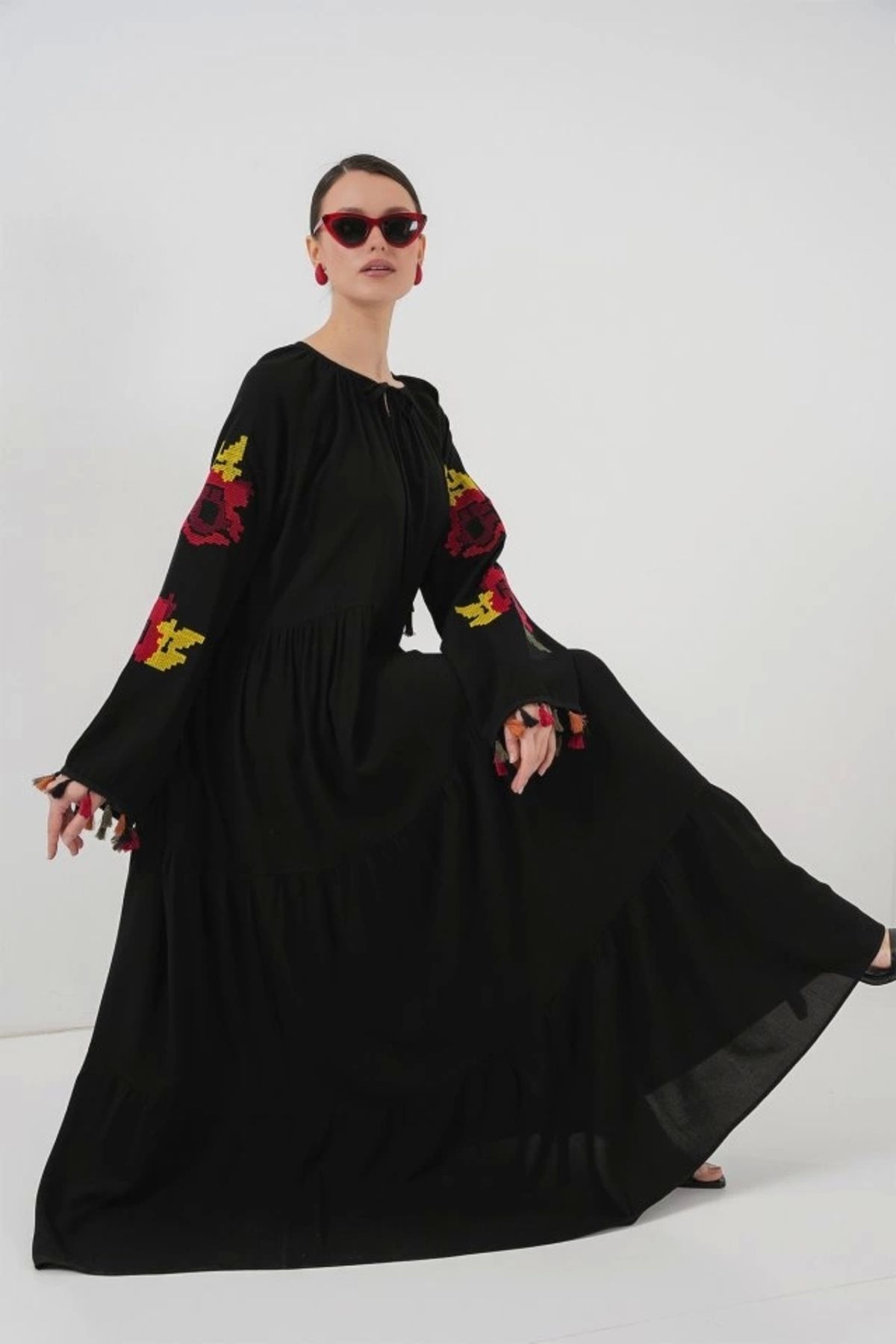 Butik Nakışlı Uzun Elbise 2534 - Siyah