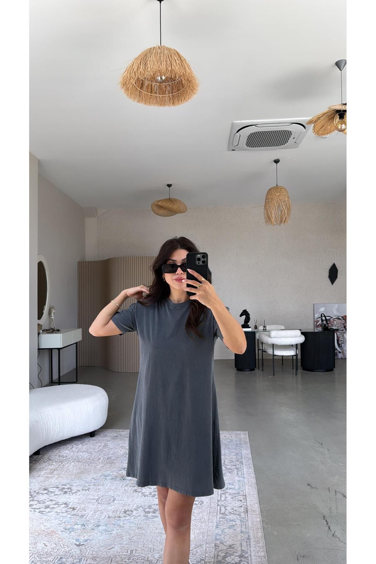 Buket Teke Gri Kısa Kollu Yıkamalı Elbise
