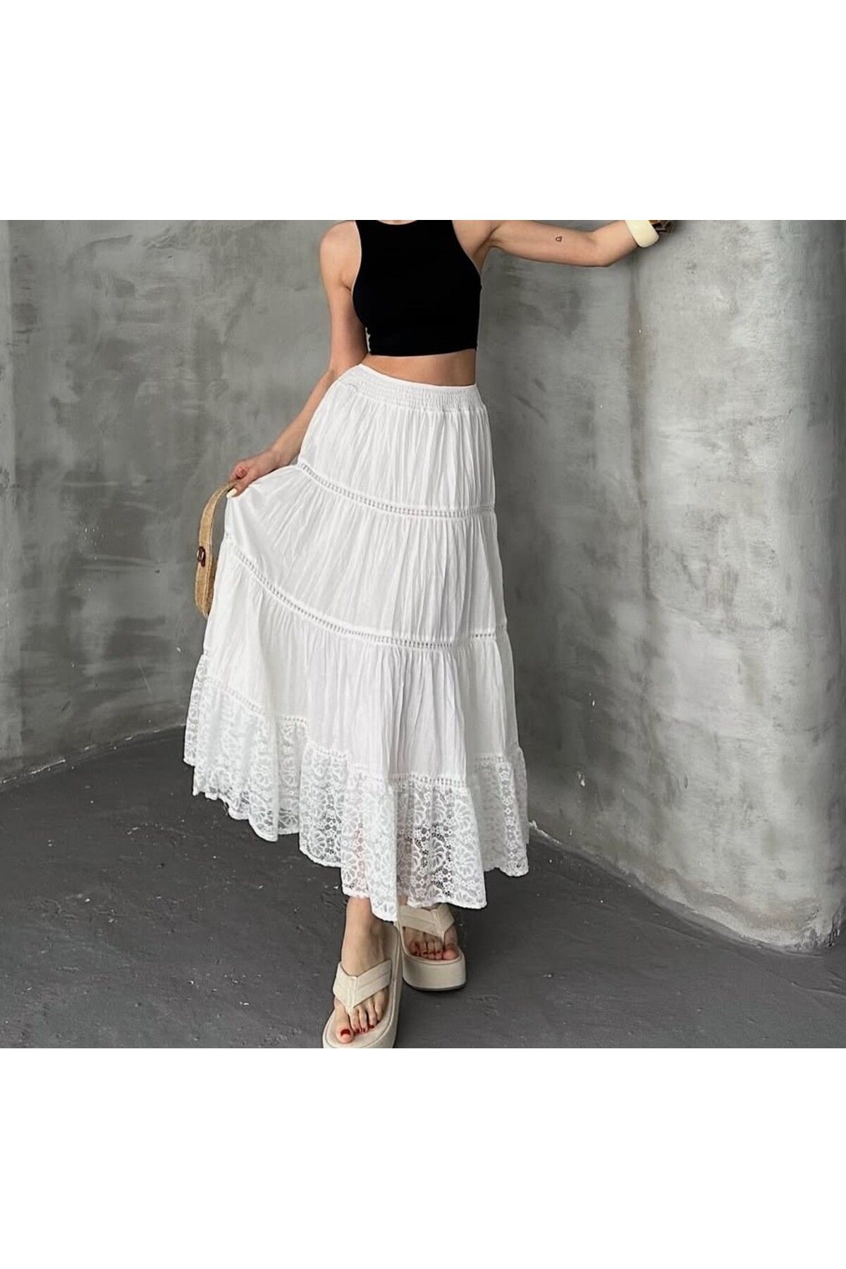 Butik Şans Dantel Detaylı Katlı Uzun Etek