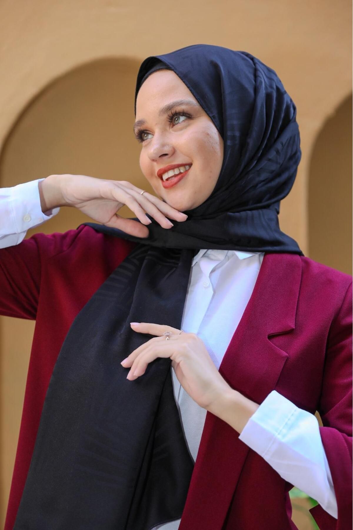 Viola JAKAR DESENLİ ŞAL