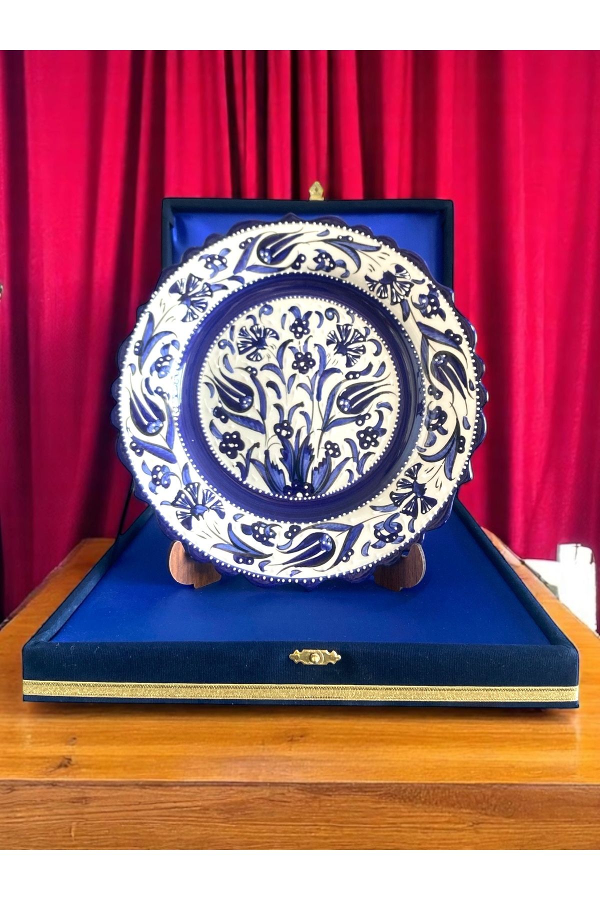STORESZA Kadife Kutulu El Yapımı 25cm Samur Çini Tabak