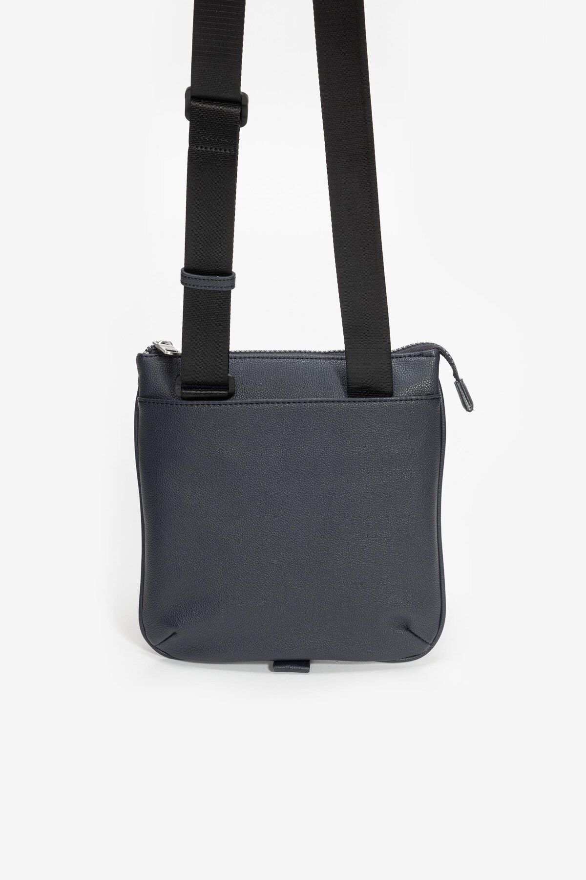 کیف پیام رسان مردانه گزارشگر اورجینال Armani Exchange