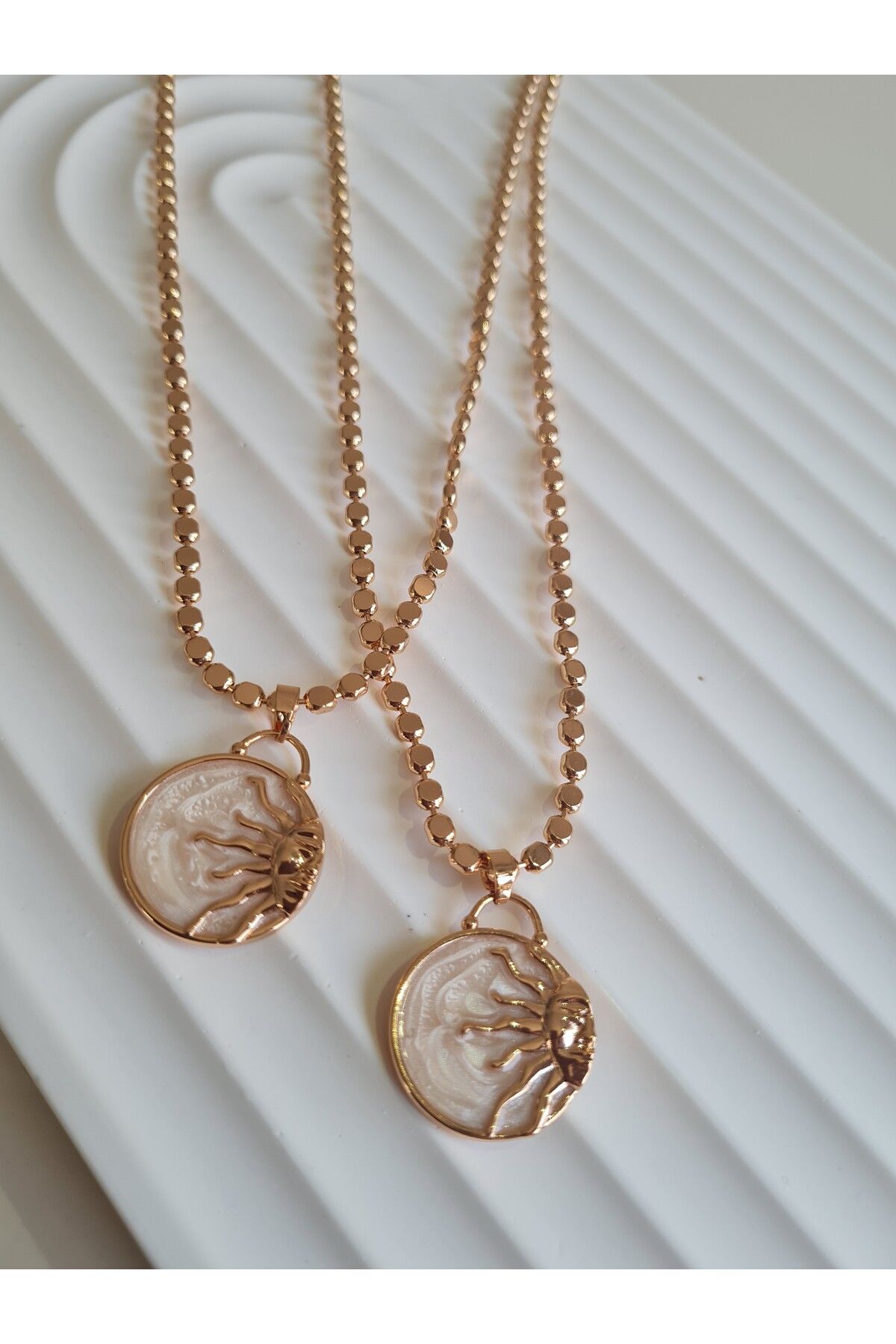XUPİNGS JEWELRY Ezme Zincir ve Sedefli Güneş Uçlu Kadın Çelik Kolye