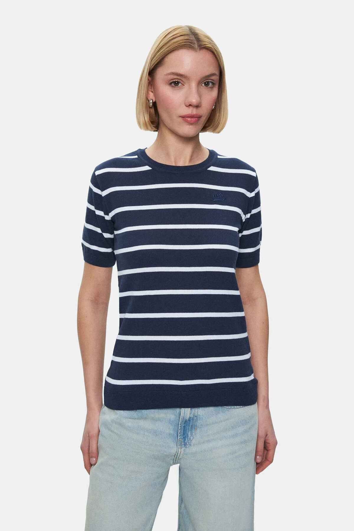UCLA MISHA Lacivert Çizgili Bisiklet Yaka Triko Nakışlı Standard Fit Kadın Tshirt