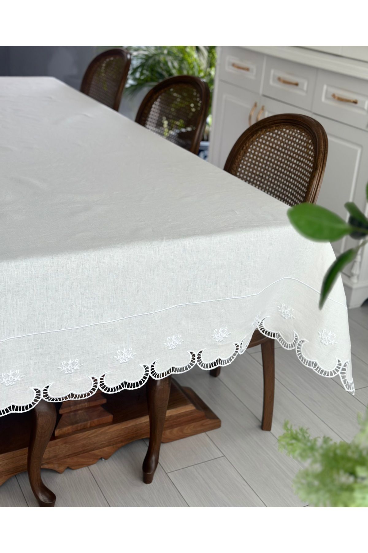 Tunesi Home BİANCA SERİSİ BEYAZ MASA ÖRTÜSÜ 250*150cm