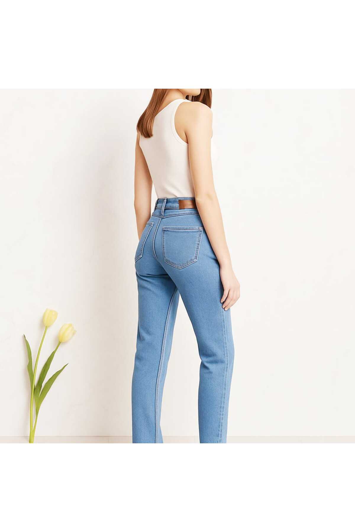 جينز نسائي من