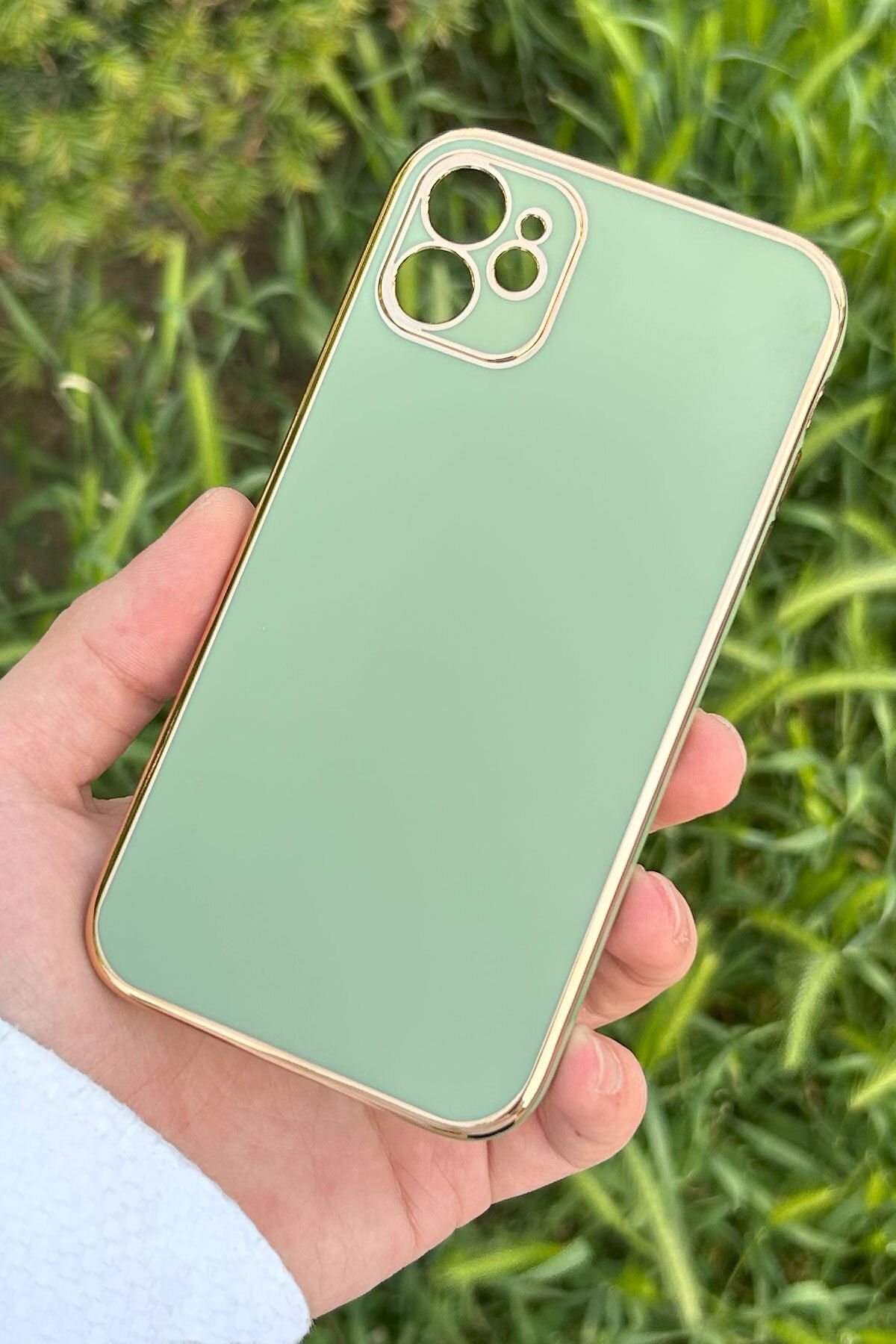 CEPSTOK iPhone 11 Kılıf Kenar Detaylı Yumuşak Parlak Silikon