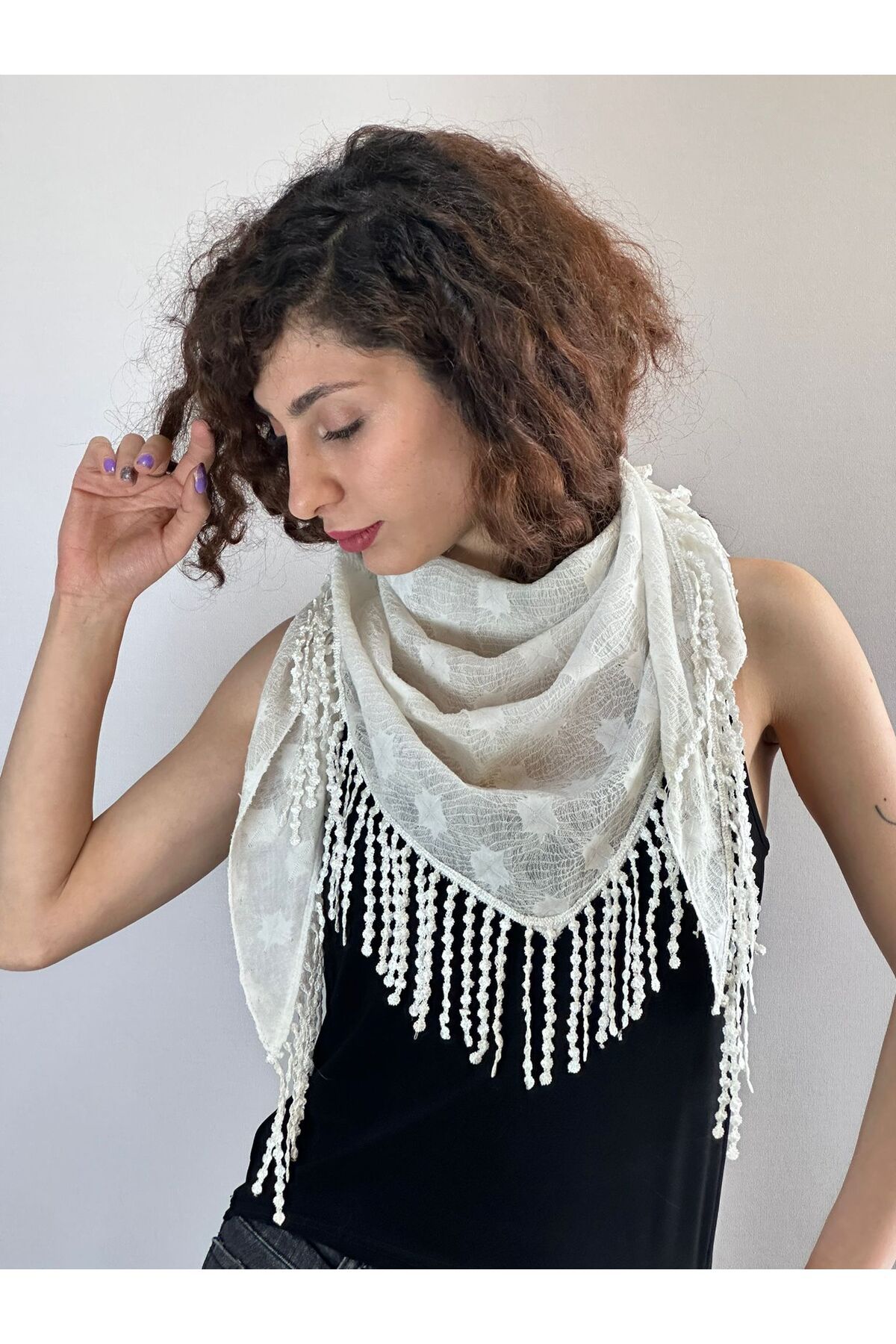 Gönülden Tasarım BEYAZ TRİKO KUMAŞ ÇİÇEKLİ KADIN FULAR ŞAL 160X54 CM