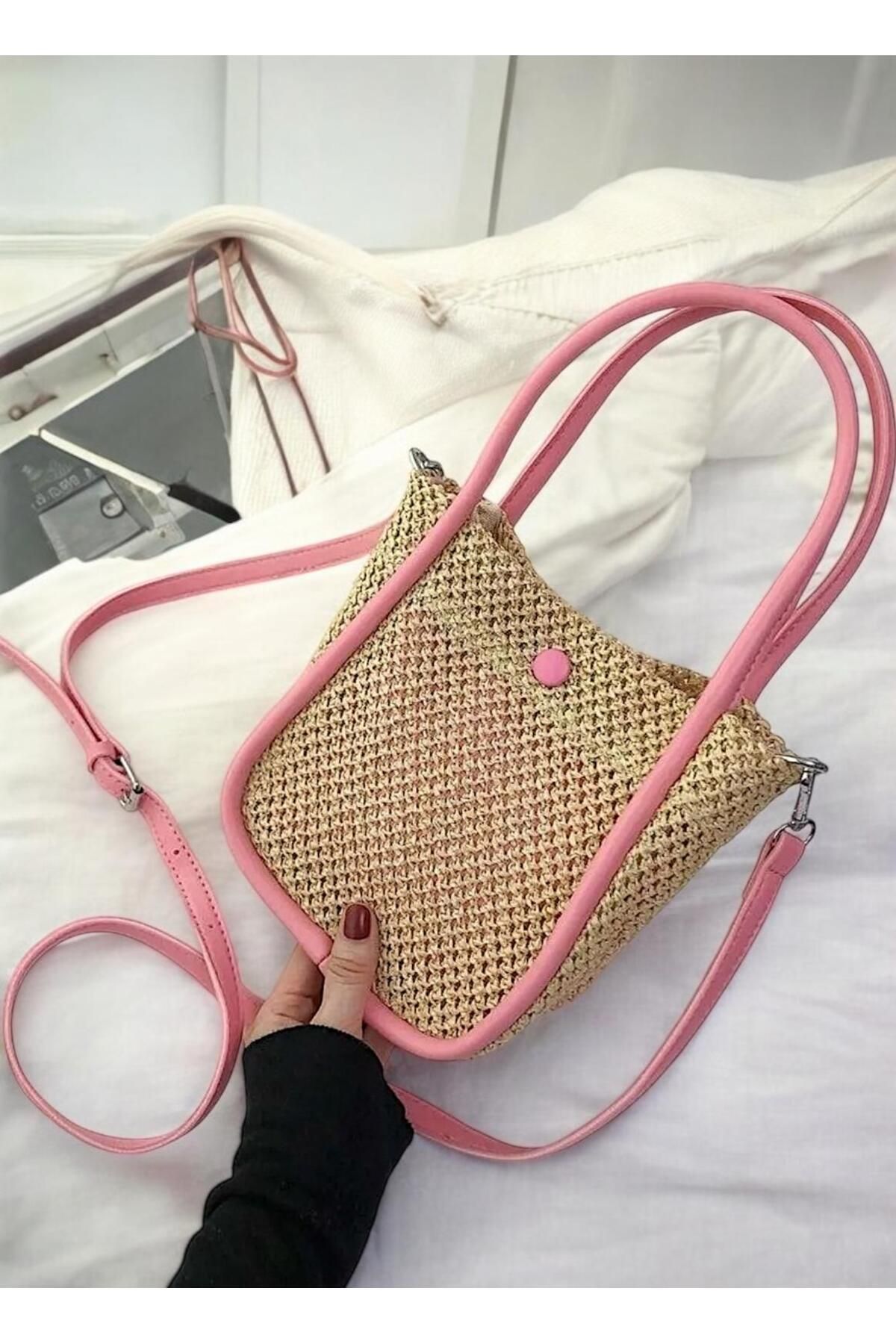 LEATHEROO Kadın Pembe Yavrulu File Örgülü Deri Sap Ve Düğme Detaylı El Ve Omuz Çantası