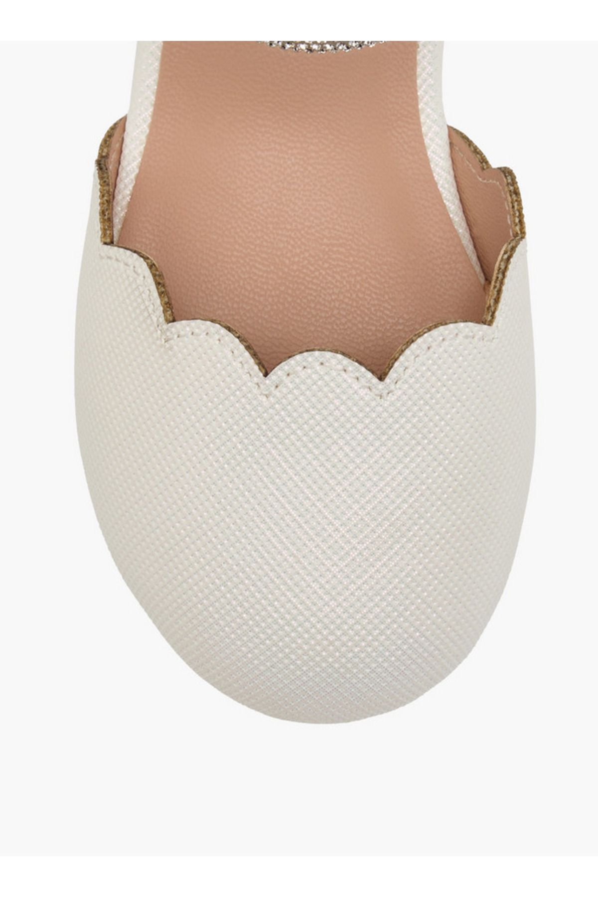 Juniors-Scallop Detail Ballerina Shoes with Hook and Loop Closure 4