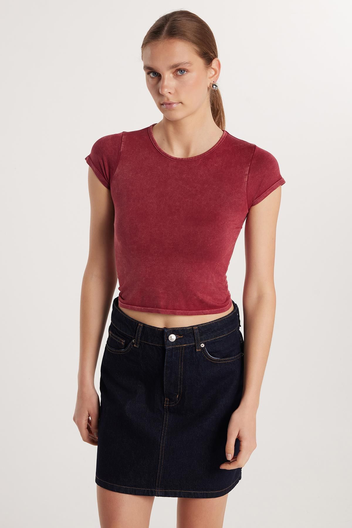 Tudors Kadın Slim Fit Dar Kesim Düz Basic Bisiklet Yaka Bordo Tişört