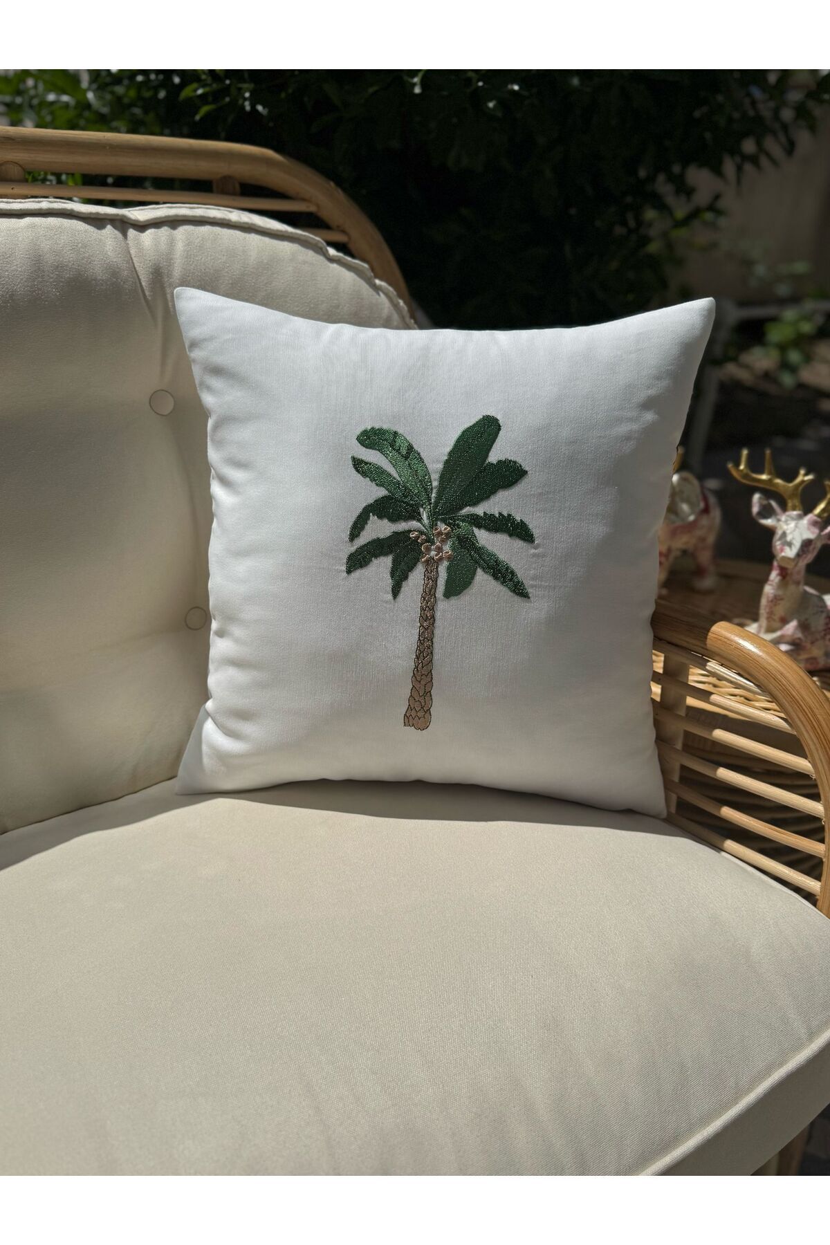 conthes Bright Kolleksiyonundan Palm Model Dekoratif Kırlent Kılıfı