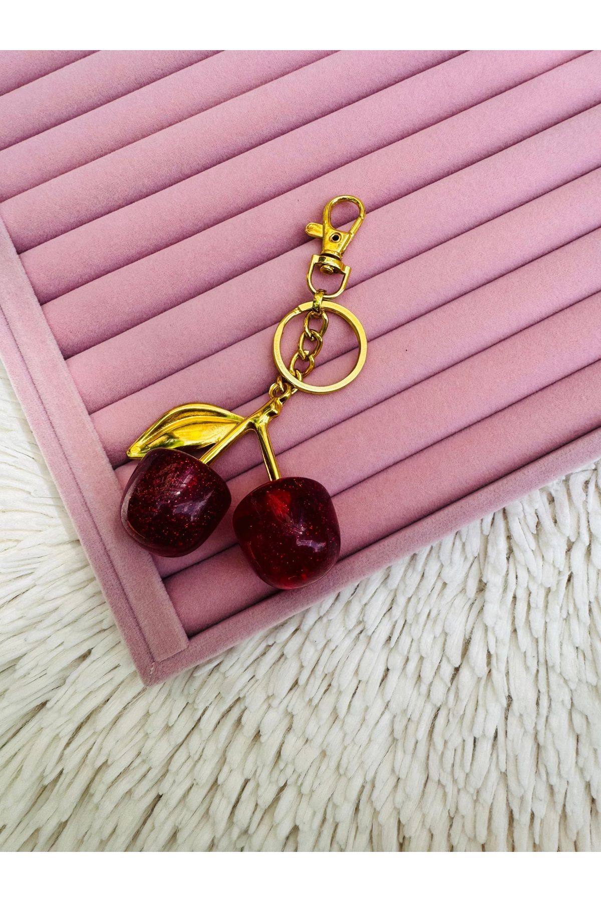 Gleemy accesories Büyük boy simli gold detaylı kırmızı kiraz Charm