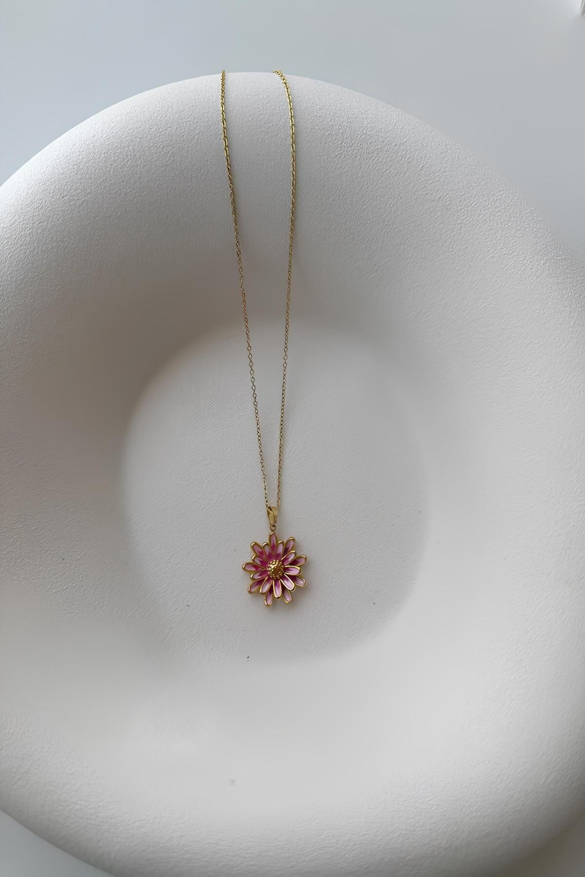berenaksesuar Çelik Gold Pembe Çiçek Detay Zincir Kolye