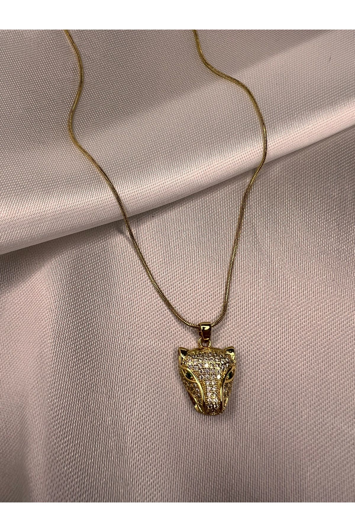 Butik Kadın Beyaz Ve YEŞİL Zirkon Taş Detaylı Aslan Kolye çelik