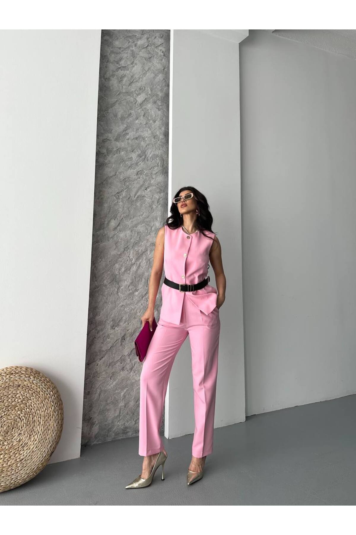 Ensemble veste et pantalon ceinturé femme rose en crêpe double importé - Görsel 4