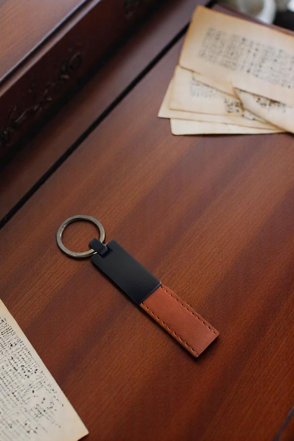 Vekorr Deri Anahtarlık Metal Saplı Dekor İşlevli Hediyelik Anahtar Süsü 11 cm x 2 cm