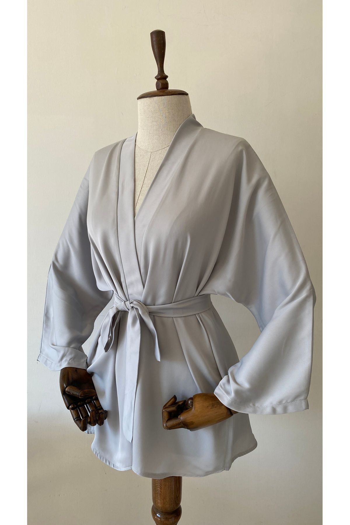 Glowear Atelier Saten Tasarım Kışaklı Kimono