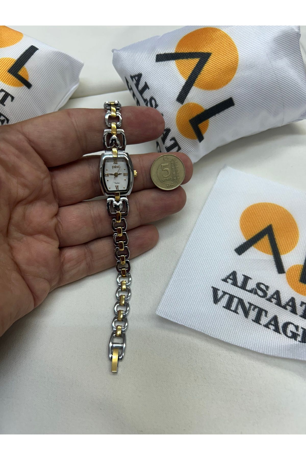 Almera Fabel Vintage kadın saati L05900