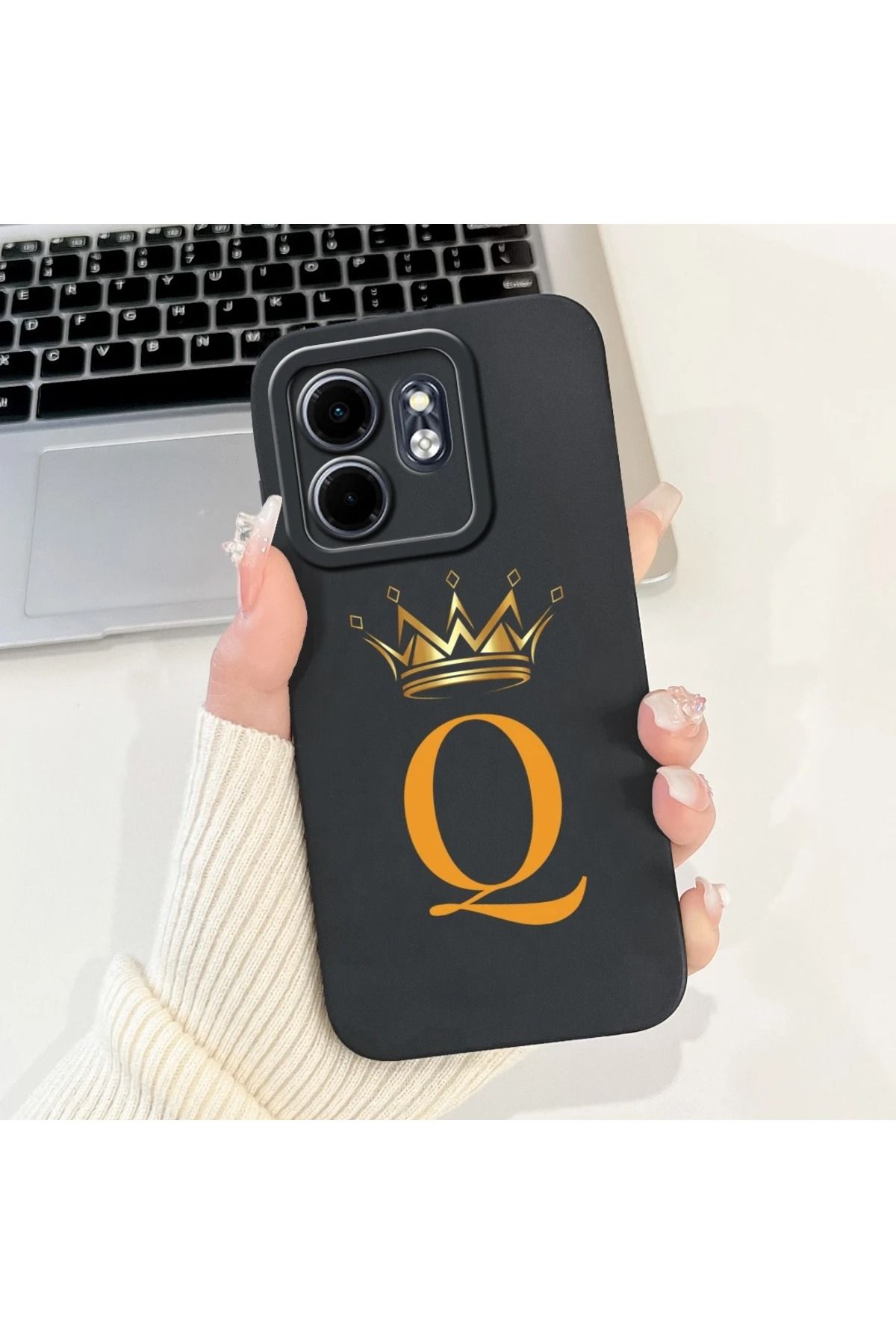 Rotaks İnfinix Smart 9 Uyumlu Harfli Taç Baskılı Kişiye Özel Silikon Telefon Kılıfı - Q