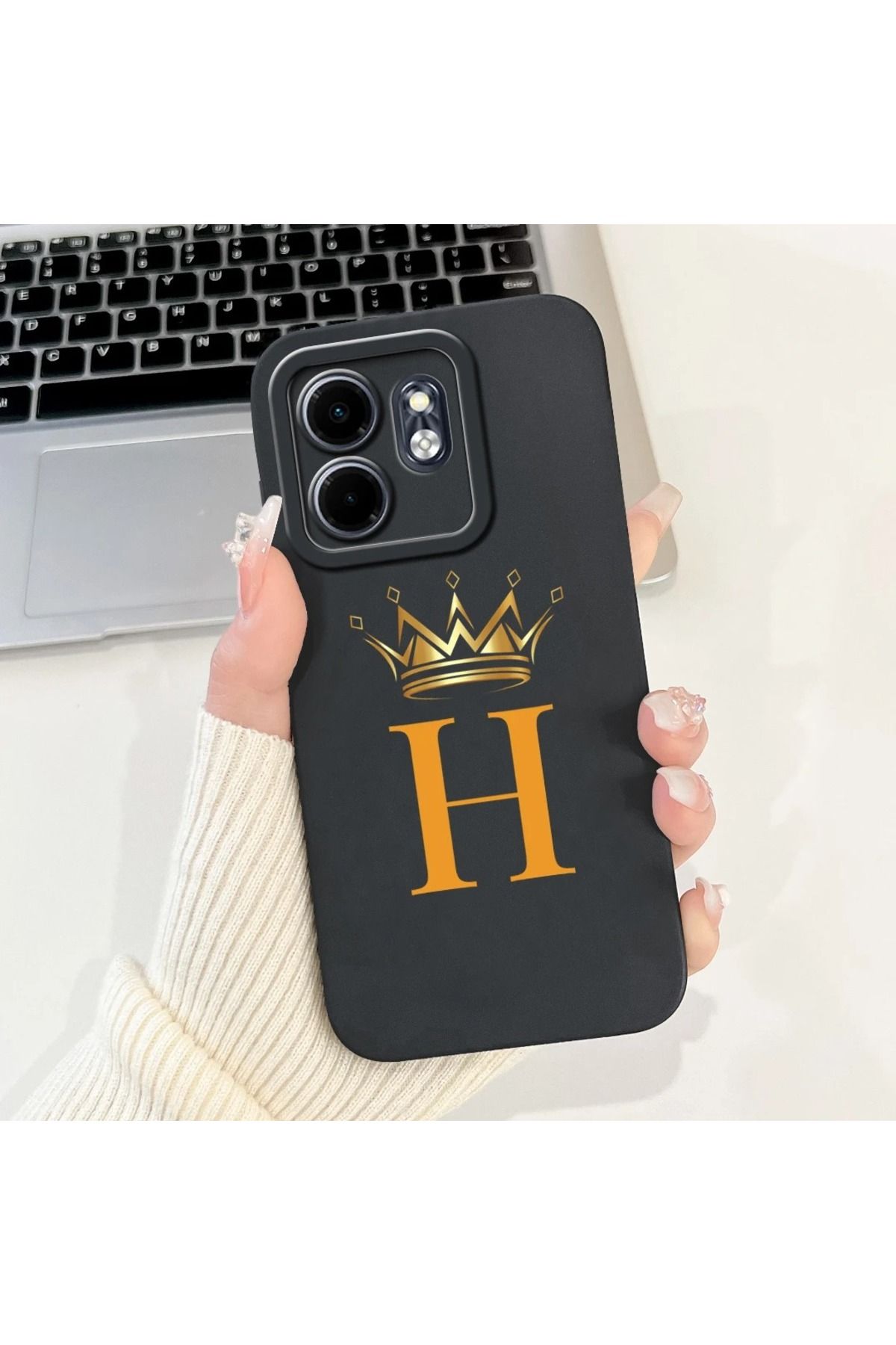 Rotaks İnfinix Hot 50i Uyumlu Harfli Taç Baskılı Kişiye Özel Silikon Telefon Kılıfı - H