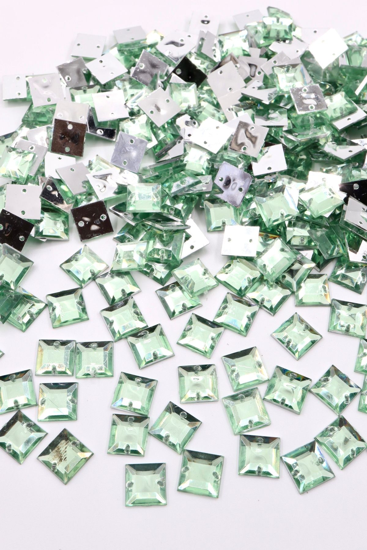 YENİCİ Kare Plastik Dikme Taş 1000 Adet (10*10)