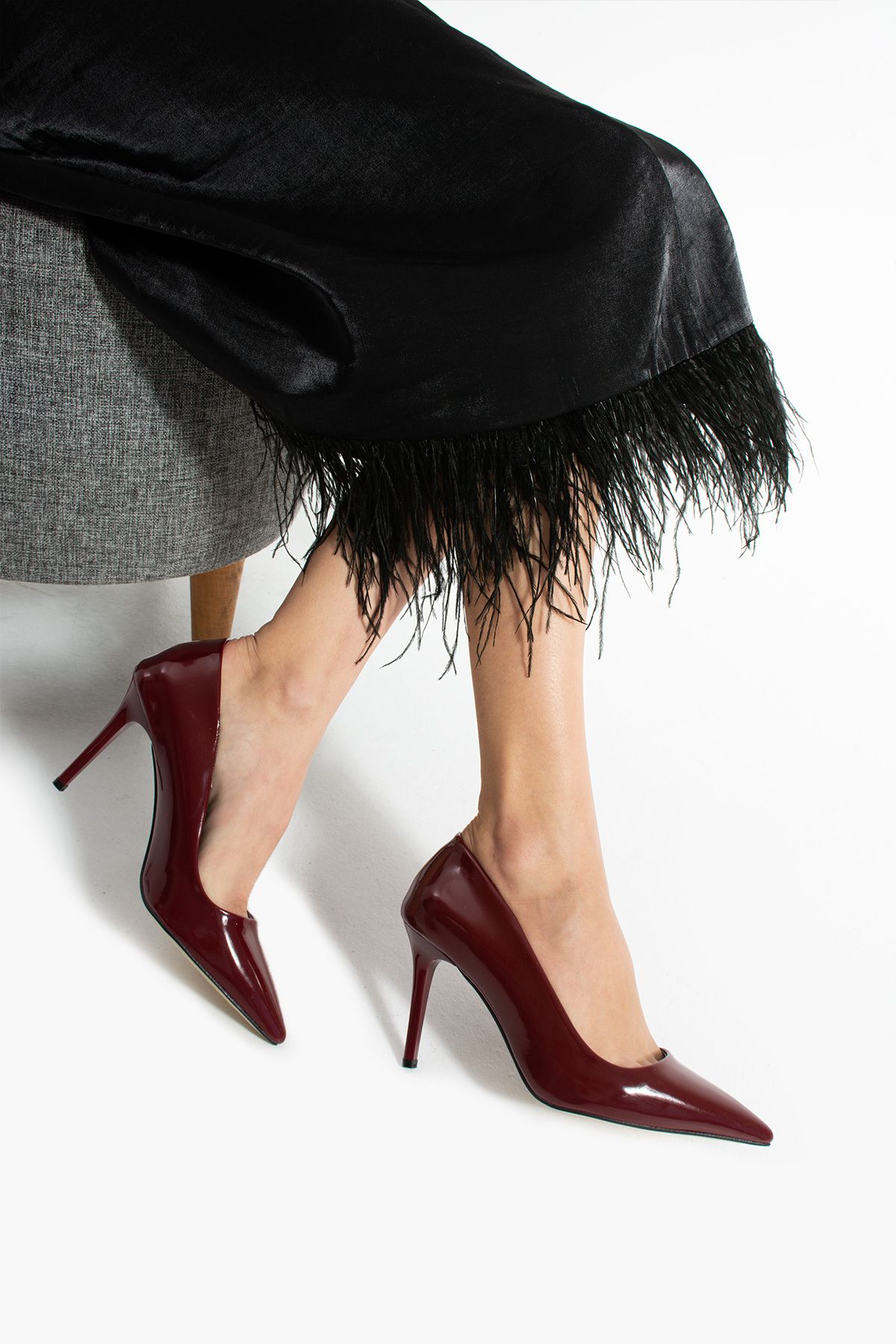 Güllü Shoes Bordo Vegan Deri Rugan Stiletto 9cm Topuklu Hafızalı Ped Rahat Kalıp Sivri Burun Kadın Topuklu