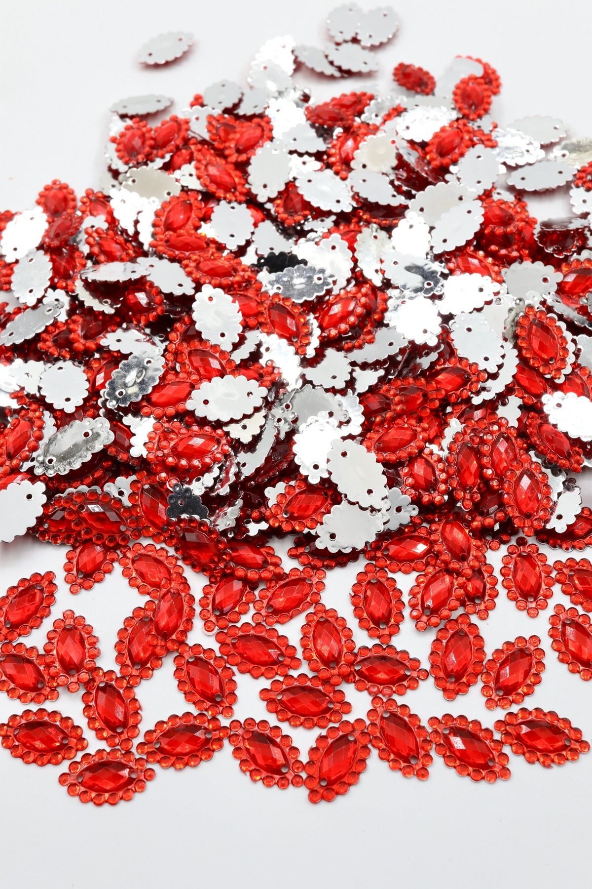 YENİCİ Desenli Mekik Plastik Dikme Taş 2000 Adet (7*14)