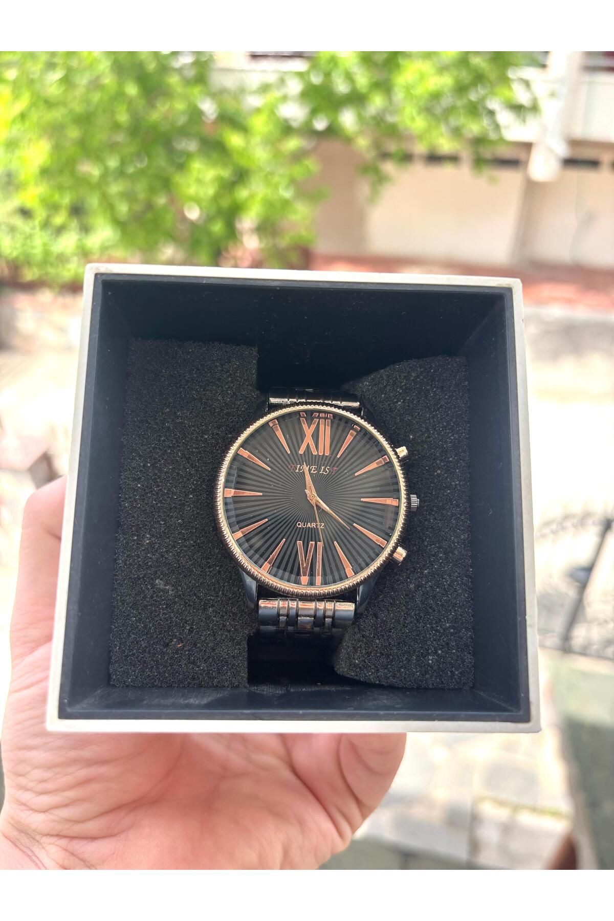 lewibafashion GOLD ÇERÇEVELİ ŞIK KOL SAATİ
