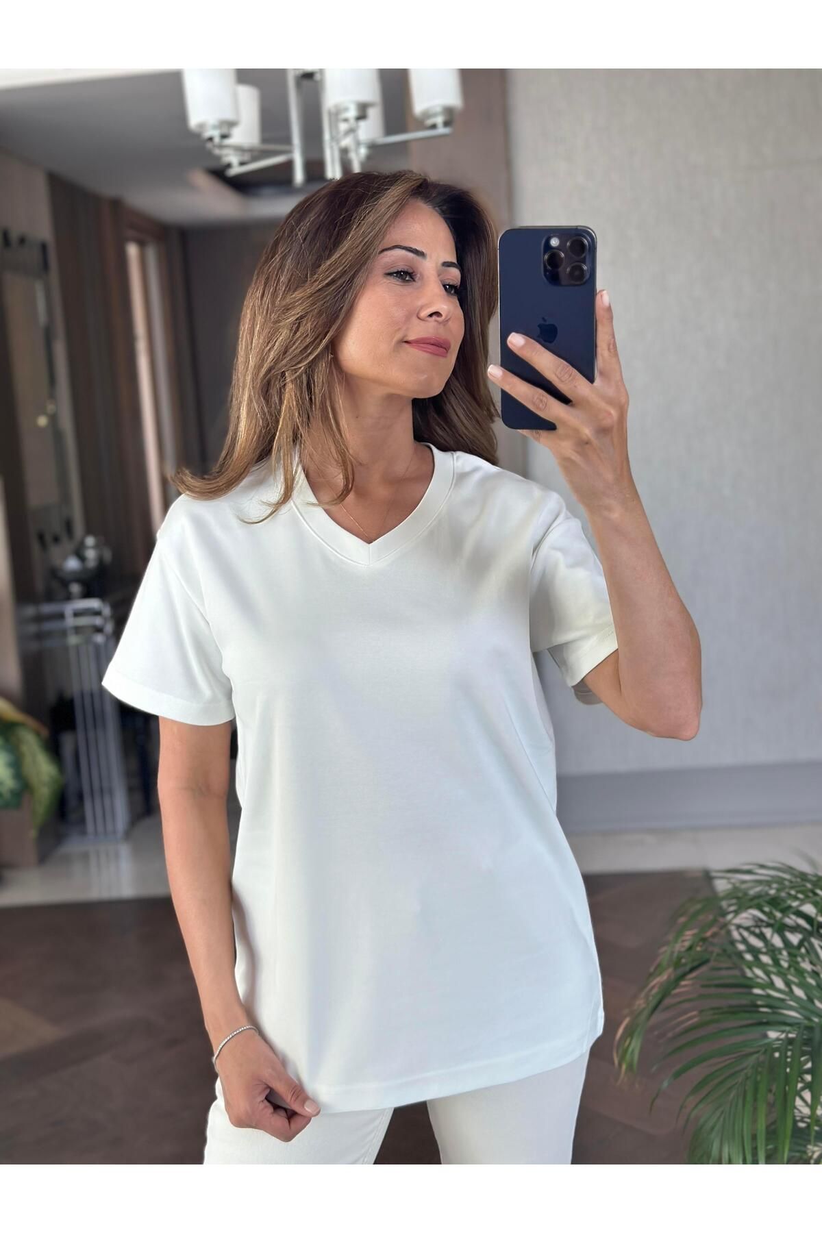 Forlady4 Beyaz V Yaka MD Model Kadın T-Shirt
