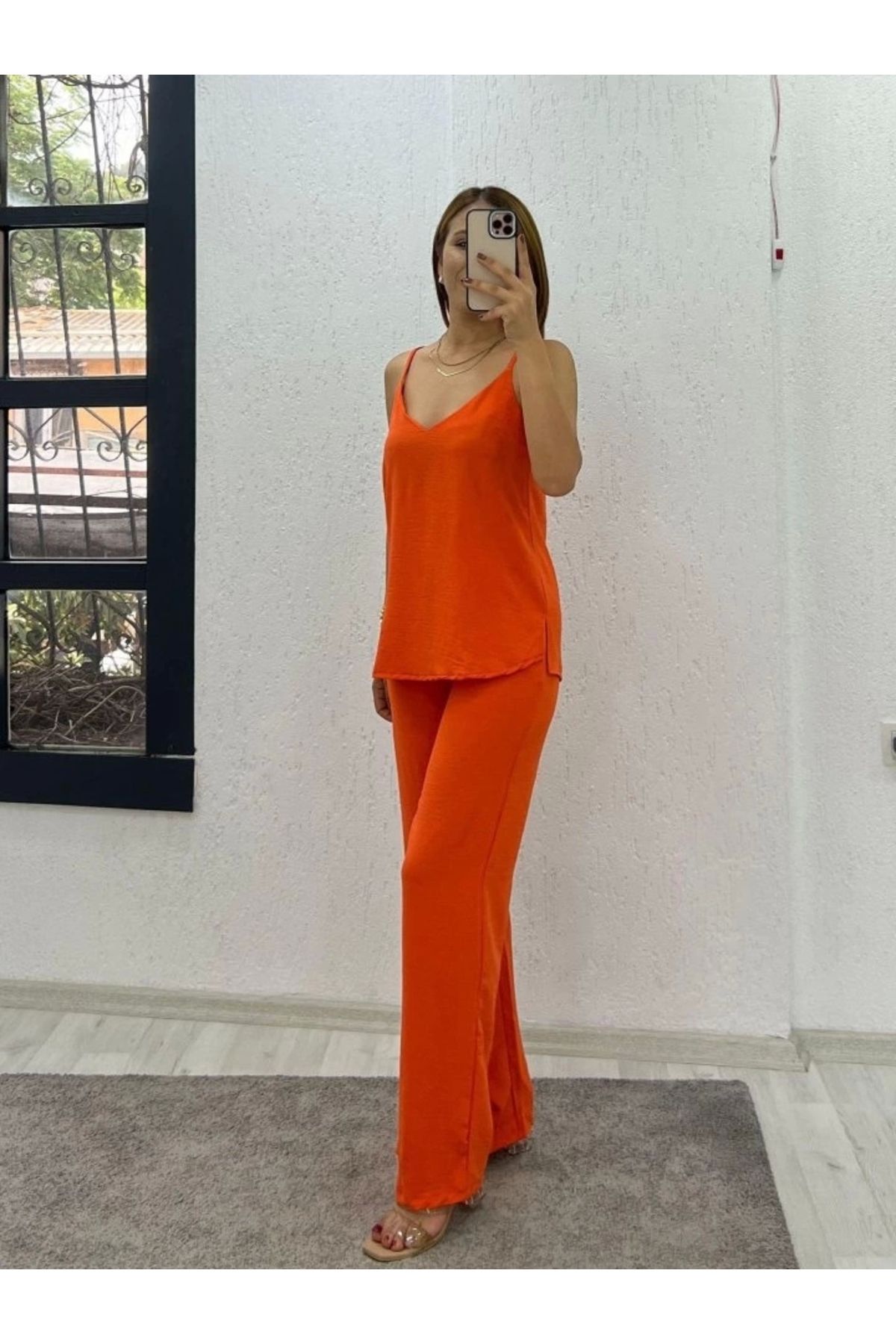 Butik Kadın Aerobin Kumaş Bol Paça Pantolon Ve Askılı Bluz Ikili Takım