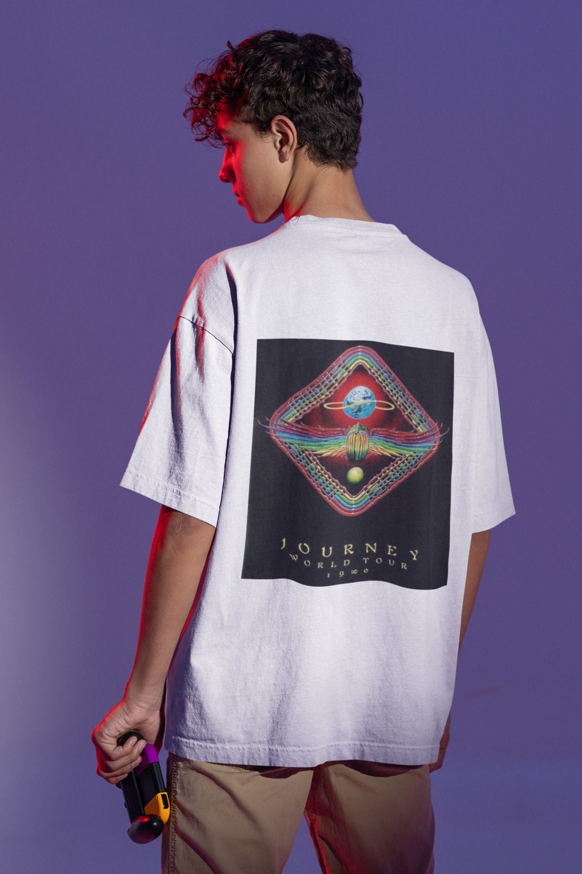 MAGORS J.JOURNEY SIRT BASKILI BİSİKLET YAKA PAMUKLU OVERSIZE KALIP KISA KOLLU UNİSEX TSHIRT