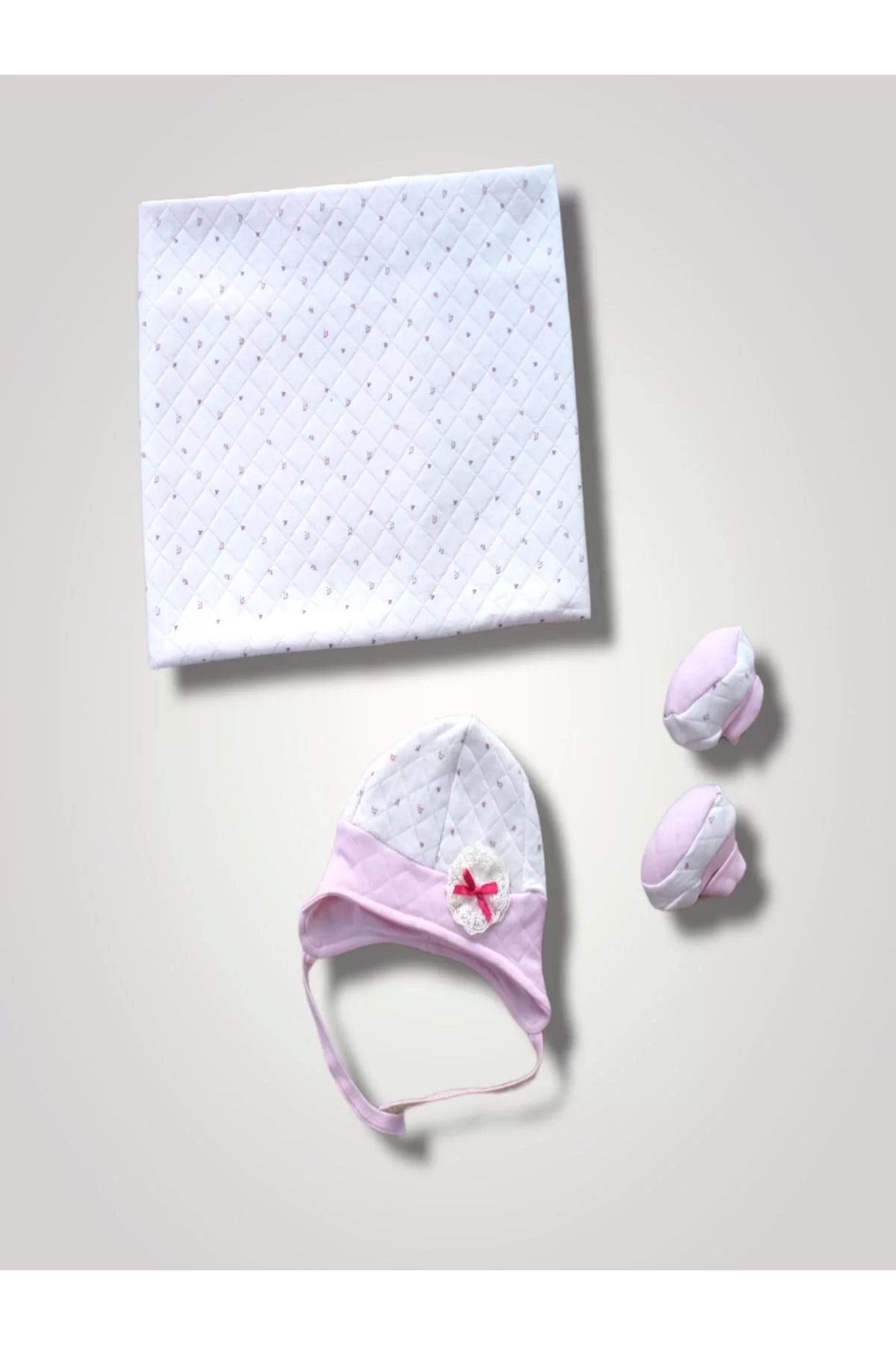 yusuftex Yenidoğan Baskılı Double Face Şapka Ve Patikli 3lü Bebek Battaniye Takımı Pembe
