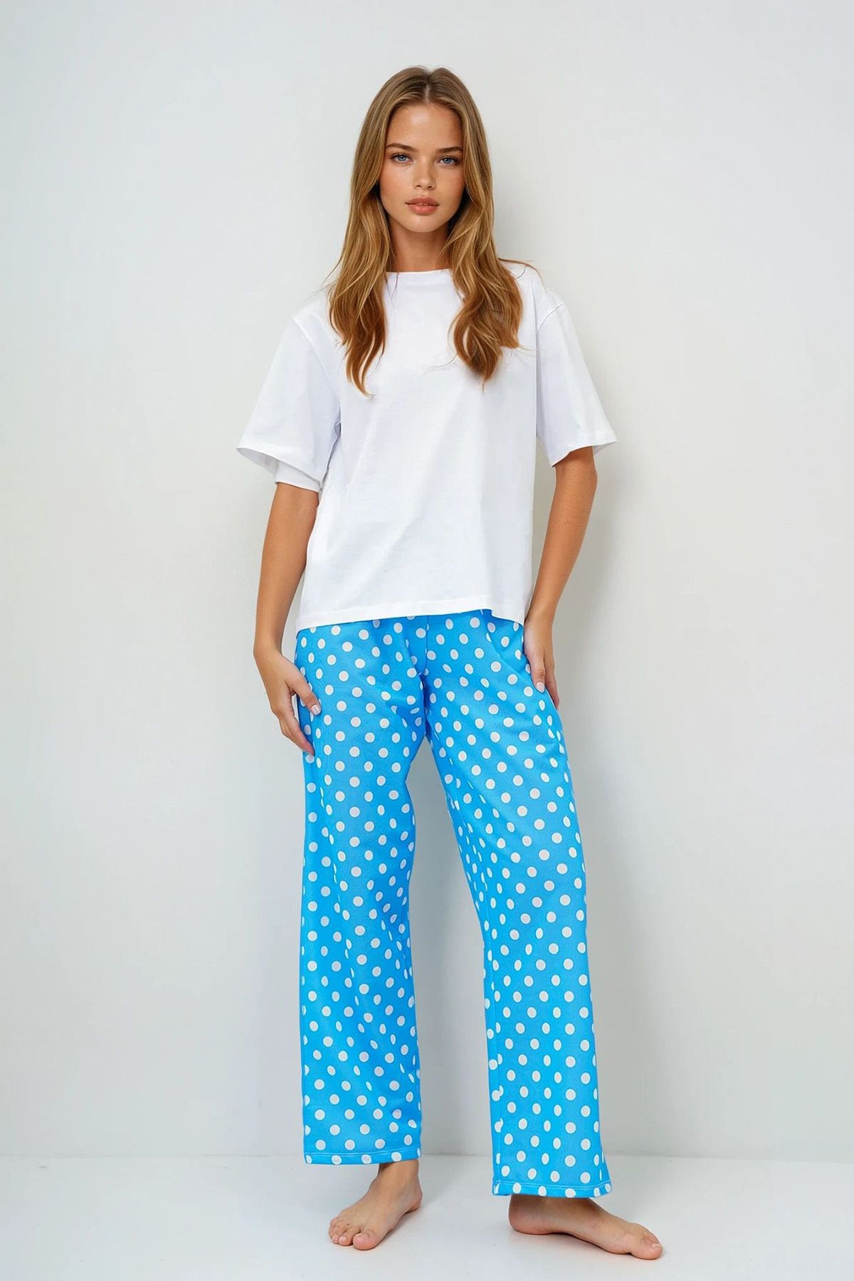 VAGGON Kadın Mavi Bisiklet Yaka Basic T-shırt Ve Puantiye Desenli Pantolonlu Pijama Takımı Pjmx13909