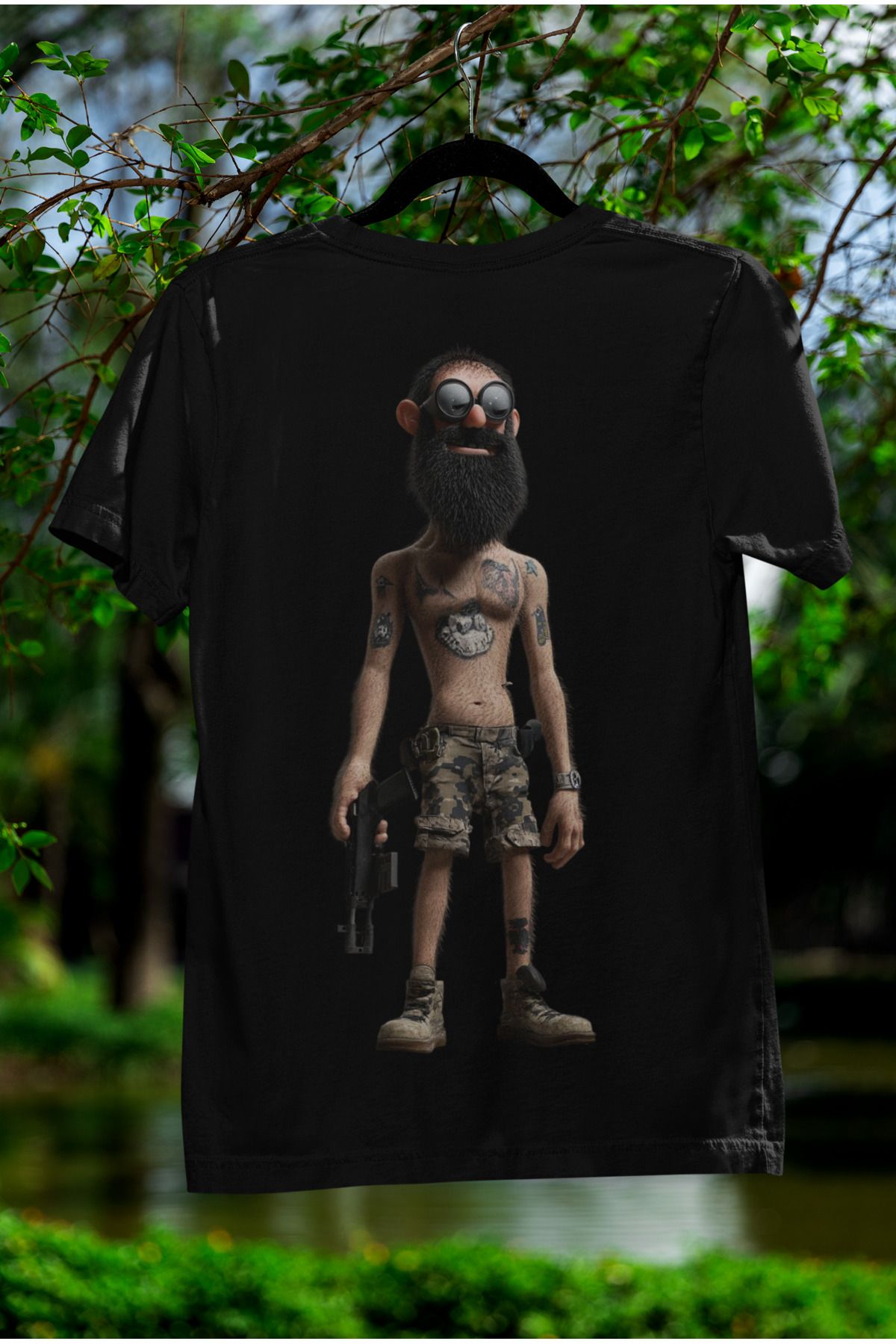 MAGORS SİLAHLI SAKALLI ADAM SIRT BASKILI BİSİKLET YAKA PAMUKLU OVERSIZE KALIP KISA KOLLU TSHIRT